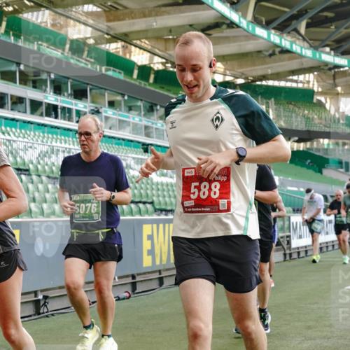 13.09.2026 - 21. swb-Marathon Bremen Michael Burmester http://msf.ph/oto/10479195 13.09.2026 13:18:27 Laufen im Stadion 311, 404, 486, 546, 588, 732, 753, 837, 921, 1057, 1424, 1425, 1431, 1506, 1765, 1790, 1813, 1844, 1868, 2056, 2067, 2096, 2123, 2137, 2224, 2294, 2357, 2358, 2389, 2419, 2453, 2532, 2550, 2557, 2563, 2586, 2601, 2614, 2622, 2647, 2655, 2786, 2845, 2849, 2857, 2879, 2880, 2893, 2944, 2983, 2984, 2999, 3046, 3072, 3096, 3100, 3104, 3146, 3180, 3189, 3195, 3198, 3210, 3285, 3287, 3314, 3337, 3421, 3431, 3476, 3479, 3537, 3548, 3619, 3633, 3654, 3740, 3879, 4478 meine-sportfotos.de