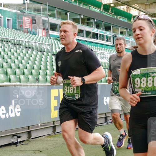 13.09.2026 - 21. swb-Marathon Bremen Michael Burmester http://msf.ph/oto/10479235 13.09.2026 13:18:28 Laufen im Stadion 311, 404, 486, 546, 588, 732, 753, 837, 921, 1057, 1424, 1425, 1431, 1506, 1765, 1790, 1813, 1844, 1868, 2056, 2067, 2096, 2123, 2137, 2224, 2294, 2357, 2358, 2389, 2419, 2453, 2532, 2550, 2557, 2563, 2586, 2601, 2614, 2622, 2647, 2655, 2786, 2843, 2845, 2849, 2857, 2879, 2880, 2893, 2944, 2983, 2984, 2999, 3031, 3046, 3072, 3096, 3100, 3104, 3146, 3180, 3189, 3195, 3198, 3210, 3285, 3287, 3314, 3337, 3421, 3431, 3476, 3479, 3537, 3548, 3619, 3633, 3654, 3740, 3879, 4478 meine-sportfotos.de