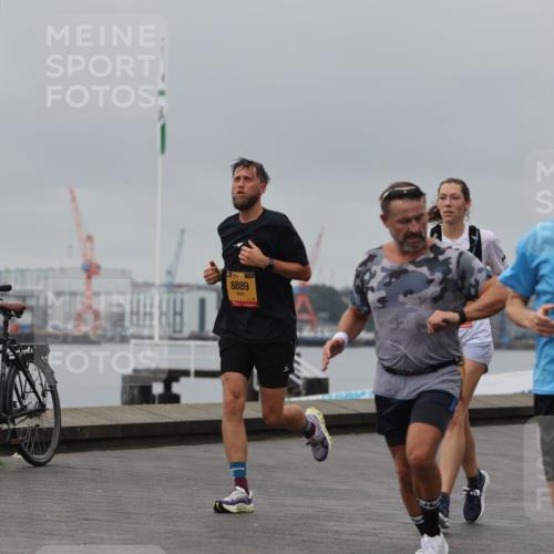 13.09.2026 - Kiel Lauf Andreas Tolksdorf http://msf.ph/oto/10479253 13.09.2026 11:52:44 Kiellinie 766, 39, 8889, 4 meine-sportfotos.de