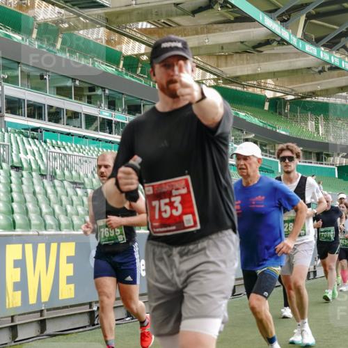 13.09.2026 - 21. swb-Marathon Bremen Michael Burmester http://msf.ph/oto/10479255 13.09.2026 13:18:30 Laufen im Stadion 311, 404, 486, 546, 588, 732, 753, 837, 921, 1424, 1425, 1431, 1506, 1765, 1790, 1844, 1868, 2056, 2067, 2096, 2123, 2137, 2224, 2294, 2357, 2358, 2389, 2419, 2453, 2532, 2557, 2563, 2586, 2601, 2614, 2622, 2647, 2655, 2786, 2843, 2845, 2849, 2857, 2879, 2880, 2893, 2944, 2983, 2984, 2999, 3031, 3046, 3072, 3096, 3100, 3104, 3146, 3180, 3189, 3195, 3198, 3210, 3285, 3287, 3314, 3337, 3421, 3431, 3476, 3537, 3548, 3619, 3633, 3654, 3740, 3879, 4478 meine-sportfotos.de