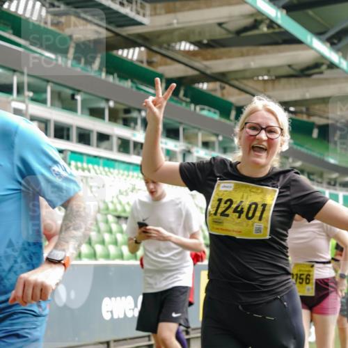 13.09.2026 - 21. swb-Marathon Bremen Michael Burmester http://msf.ph/oto/10479295 13.09.2026 10:41:00 Laufen im Stadion 10155, 10156, 10163, 10169, 10213, 10234, 10247, 10299, 10313, 10321, 10354, 10386, 10399, 10406, 10414, 10417, 10419, 10422, 10424, 10435, 10455, 10461, 10462, 10483, 10484, 10527, 10545, 10547, 10556, 10570, 10580, 10582, 10586, 10599, 10611, 10616, 10644, 10653, 10660, 10694, 10696, 10705, 10706, 10712, 10719, 10722, 10737, 10743, 10751, 10766, 10768, 10776, 10804, 10859, 10889, 11043, 11048 meine-sportfotos.de