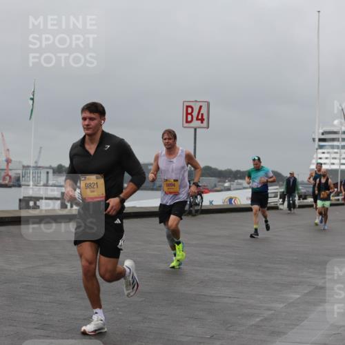 13.09.2026 - Kiel Lauf Andreas Tolksdorf http://msf.ph/oto/10479341 13.09.2026 11:52:51 Kiellinie 9821, 5894, 4, 3 meine-sportfotos.de