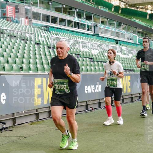 13.09.2026 - 21. swb-Marathon Bremen Michael Burmester http://msf.ph/oto/10479342 13.09.2026 13:18:34 Laufen im Stadion 311, 404, 486, 512, 546, 588, 732, 753, 837, 921, 1424, 1425, 1431, 1506, 1765, 1790, 1844, 1868, 2056, 2067, 2096, 2123, 2137, 2224, 2240, 2294, 2357, 2358, 2389, 2419, 2453, 2532, 2557, 2563, 2601, 2614, 2622, 2647, 2655, 2703, 2786, 2843, 2845, 2849, 2857, 2879, 2880, 2893, 2944, 2983, 2984, 2999, 3031, 3046, 3072, 3096, 3100, 3104, 3146, 3180, 3189, 3195, 3198, 3210, 3285, 3287, 3314, 3337, 3421, 3431, 3476, 3537, 3548, 3619, 3633, 3654, 3740, 3879, 4478 meine-sportfotos.de