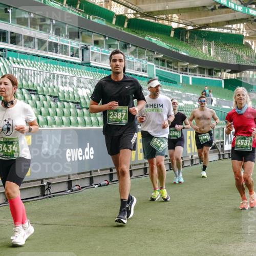 13.09.2026 - 21. swb-Marathon Bremen Michael Burmester http://msf.ph/oto/10479353 13.09.2026 13:18:35 Laufen im Stadion 311, 404, 486, 512, 546, 588, 732, 753, 837, 921, 1424, 1425, 1431, 1506, 1765, 1790, 1844, 1868, 2056, 2067, 2096, 2123, 2137, 2224, 2240, 2294, 2357, 2358, 2389, 2419, 2453, 2532, 2557, 2563, 2601, 2614, 2622, 2647, 2655, 2703, 2786, 2843, 2845, 2849, 2857, 2879, 2880, 2893, 2944, 2983, 2984, 2999, 3031, 3046, 3072, 3096, 3100, 3104, 3146, 3180, 3189, 3195, 3198, 3210, 3285, 3287, 3314, 3337, 3421, 3431, 3476, 3537, 3548, 3619, 3633, 3654, 3740, 3879, 4478 meine-sportfotos.de