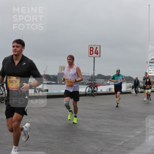 13.09.2026 - Kiel Lauf Andreas Tolksdorf http://msf.ph/oto/10479354 13.09.2026 11:52:51 Kiellinie 9821, 4, 3 meine-sportfotos.de