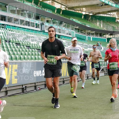 13.09.2026 - 21. swb-Marathon Bremen Michael Burmester http://msf.ph/oto/10479366 13.09.2026 13:18:35 Laufen im Stadion 311, 404, 486, 512, 546, 588, 732, 753, 837, 921, 1424, 1425, 1431, 1506, 1765, 1790, 1844, 1868, 2056, 2067, 2096, 2123, 2137, 2224, 2240, 2294, 2357, 2358, 2389, 2419, 2453, 2532, 2557, 2563, 2601, 2614, 2622, 2647, 2655, 2703, 2786, 2843, 2845, 2849, 2857, 2879, 2880, 2893, 2944, 2983, 2984, 2999, 3031, 3046, 3072, 3096, 3100, 3104, 3146, 3180, 3189, 3195, 3198, 3210, 3285, 3287, 3314, 3337, 3421, 3431, 3476, 3537, 3548, 3619, 3633, 3654, 3740, 3879, 4478 meine-sportfotos.de