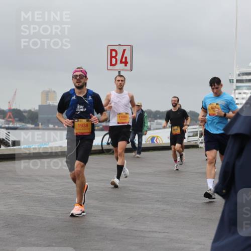 13.09.2026 - Kiel Lauf Andreas Tolksdorf http://msf.ph/oto/10479428 13.09.2026 11:53:00 Kiellinie 9308, 39, 1938, 4, 11081, 6640, 943 meine-sportfotos.de