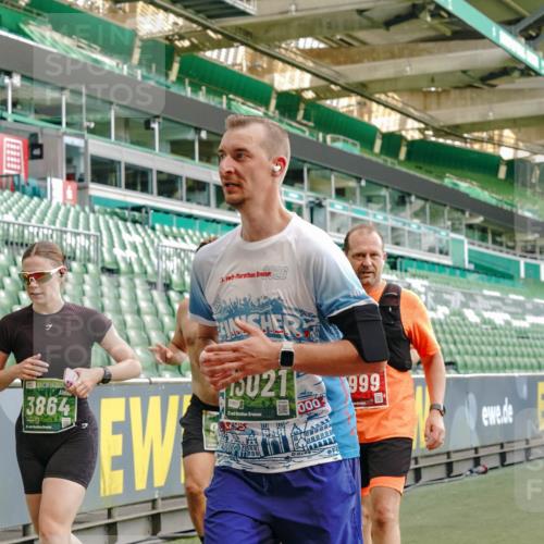 13.09.2026 - 21. swb-Marathon Bremen Michael Burmester http://msf.ph/oto/10479442 13.09.2026 13:18:39 Laufen im Stadion 311, 333, 404, 486, 512, 546, 588, 732, 753, 837, 921, 938, 1424, 1425, 1431, 1506, 1765, 1790, 1844, 1868, 2056, 2096, 2123, 2137, 2224, 2240, 2294, 2357, 2358, 2389, 2419, 2453, 2532, 2557, 2563, 2601, 2614, 2622, 2647, 2655, 2689, 2703, 2786, 2843, 2845, 2849, 2857, 2879, 2880, 2893, 2944, 2983, 2984, 2999, 3031, 3046, 3072, 3096, 3100, 3104, 3146, 3180, 3189, 3195, 3198, 3210, 3285, 3287, 3314, 3337, 3421, 3431, 3476, 3537, 3548, 3619, 3633, 3654, 3740, 3879, 4478 meine-sportfotos.de
