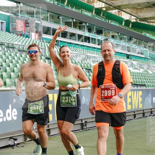 13.09.2026 - 21. swb-Marathon Bremen Michael Burmester http://msf.ph/oto/10479449 13.09.2026 13:18:39 Laufen im Stadion 311, 333, 404, 486, 512, 546, 588, 732, 753, 837, 921, 938, 1424, 1425, 1431, 1506, 1765, 1790, 1844, 1868, 2056, 2096, 2123, 2137, 2224, 2240, 2294, 2357, 2358, 2389, 2419, 2453, 2532, 2557, 2563, 2601, 2614, 2622, 2647, 2655, 2689, 2703, 2786, 2843, 2845, 2849, 2857, 2879, 2880, 2893, 2944, 2983, 2984, 2999, 3031, 3046, 3072, 3096, 3100, 3104, 3146, 3180, 3189, 3195, 3198, 3210, 3285, 3287, 3314, 3337, 3421, 3431, 3476, 3537, 3548, 3619, 3633, 3654, 3740, 3879, 4478 meine-sportfotos.de