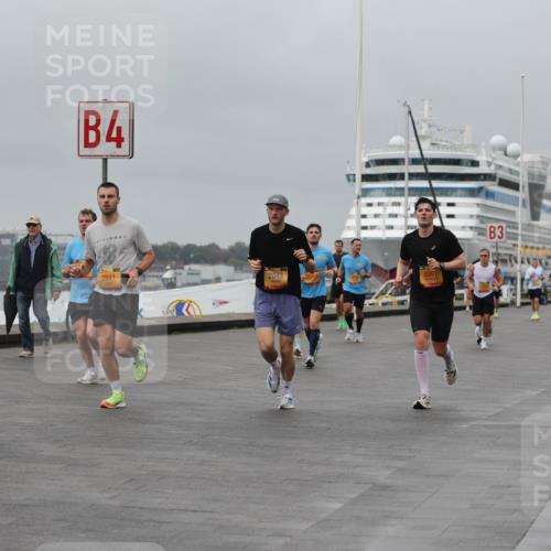 13.09.2026 - Kiel Lauf Andreas Tolksdorf http://msf.ph/oto/10479510 13.09.2026 11:53:04 Kiellinie 4, 647, 2841, 8361, 3 meine-sportfotos.de