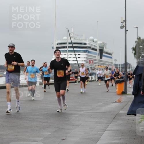 13.09.2026 - Kiel Lauf Andreas Tolksdorf http://msf.ph/oto/10479524 13.09.2026 11:53:05 Kiellinie 4, 2043, 10751, 8361, 3 meine-sportfotos.de
