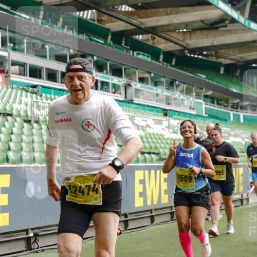 13.09.2026 - 21. swb-Marathon Bremen Michael Burmester http://msf.ph/oto/10479533 13.09.2026 10:41:09 Laufen im Stadion 10155, 10156, 10163, 10169, 10213, 10234, 10247, 10299, 10313, 10321, 10354, 10386, 10399, 10406, 10414, 10417, 10419, 10422, 10424, 10435, 10455, 10461, 10462, 10483, 10484, 10527, 10545, 10546, 10547, 10570, 10580, 10582, 10586, 10599, 10611, 10644, 10653, 10694, 10696, 10705, 10706, 10719, 10722, 10737, 10751, 10766, 10768, 10776, 10804, 10859, 10889, 10977, 11043, 11048 meine-sportfotos.de