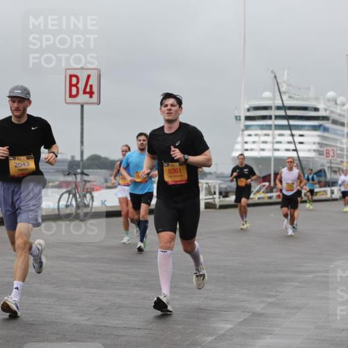 13.09.2026 - Kiel Lauf Andreas Tolksdorf http://msf.ph/oto/10479556 13.09.2026 11:53:06 Kiellinie 4, 39, 2043, 39, 8361, 3 meine-sportfotos.de