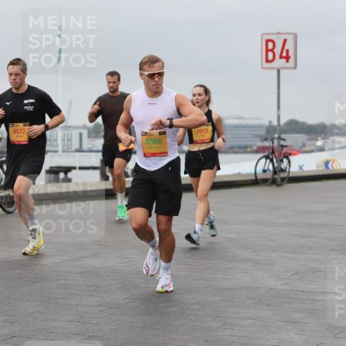 13.09.2026 - Kiel Lauf Andreas Tolksdorf http://msf.ph/oto/10479567 13.09.2026 11:53:12 Kiellinie 8572, 38, 8569, 7012, 4, 4335 meine-sportfotos.de