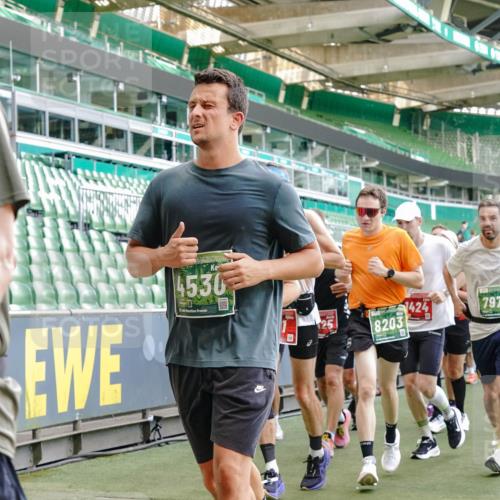 13.09.2026 - 21. swb-Marathon Bremen Michael Burmester http://msf.ph/oto/10479616 13.09.2026 13:18:47 Laufen im Stadion 311, 333, 404, 486, 512, 546, 732, 753, 837, 921, 938, 1424, 1425, 1431, 1506, 1765, 1790, 1844, 1868, 2056, 2096, 2123, 2137, 2224, 2240, 2294, 2315, 2357, 2358, 2389, 2419, 2453, 2557, 2563, 2601, 2614, 2622, 2647, 2689, 2703, 2786, 2843, 2845, 2849, 2857, 2879, 2880, 2893, 2944, 2983, 2984, 2999, 3031, 3046, 3072, 3096, 3100, 3146, 3180, 3189, 3198, 3210, 3285, 3287, 3337, 3421, 3431, 3476, 3537, 3548, 3619, 3633, 3654, 3740, 3879, 4478 meine-sportfotos.de