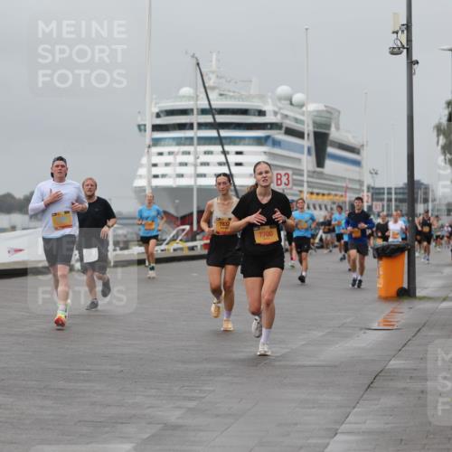 13.09.2026 - Kiel Lauf Andreas Tolksdorf http://msf.ph/oto/10479645 13.09.2026 11:53:18 Kiellinie 34, 7832, 39, 7700, 3 meine-sportfotos.de
