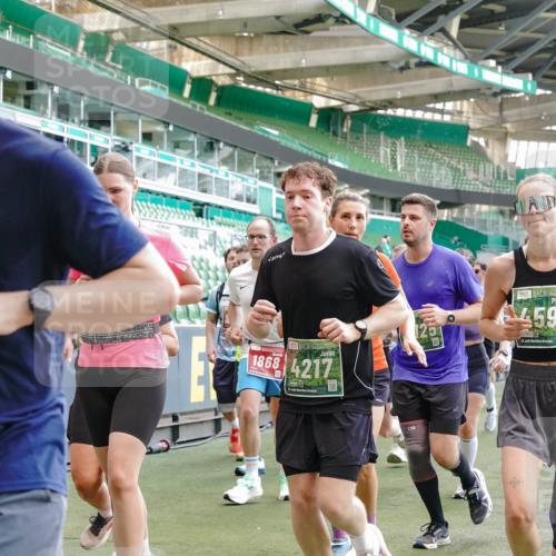 13.09.2026 - 21. swb-Marathon Bremen Michael Burmester http://msf.ph/oto/10479759 13.09.2026 13:18:53 Laufen im Stadion 311, 333, 404, 486, 512, 546, 732, 753, 837, 921, 938, 1156, 1424, 1425, 1431, 1506, 1765, 1790, 1844, 1868, 2056, 2123, 2137, 2224, 2240, 2294, 2315, 2357, 2358, 2419, 2453, 2557, 2563, 2601, 2614, 2622, 2647, 2689, 2702, 2703, 2722, 2786, 2843, 2845, 2849, 2857, 2879, 2880, 2893, 2944, 2983, 2999, 3031, 3046, 3072, 3096, 3100, 3116, 3146, 3180, 3189, 3198, 3210, 3263, 3285, 3287, 3337, 3421, 3431, 3476, 3537, 3548, 3619, 3633, 3654, 3740, 3879, 4478 meine-sportfotos.de