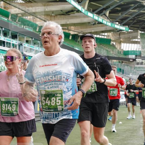 13.09.2026 - 21. swb-Marathon Bremen Michael Burmester http://msf.ph/oto/10479905 13.09.2026 13:18:57 Laufen im Stadion 311, 333, 404, 486, 512, 546, 732, 753, 837, 921, 938, 1156, 1424, 1425, 1431, 1506, 1765, 1790, 1844, 1868, 2056, 2123, 2137, 2224, 2240, 2294, 2315, 2357, 2358, 2453, 2557, 2563, 2601, 2614, 2622, 2626, 2647, 2689, 2702, 2703, 2722, 2786, 2843, 2845, 2849, 2857, 2879, 2880, 2893, 2944, 2983, 2999, 3031, 3046, 3072, 3096, 3100, 3116, 3146, 3180, 3189, 3198, 3210, 3243, 3263, 3285, 3287, 3315, 3337, 3421, 3476, 3537, 3548, 3619, 3633, 3654, 3740, 3879, 4478 meine-sportfotos.de