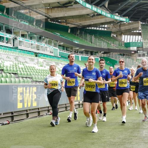 13.09.2026 - 21. swb-Marathon Bremen Michael Burmester http://msf.ph/oto/10479911 13.09.2026 10:41:23 Laufen im Stadion 10155, 10156, 10163, 10169, 10213, 10247, 10299, 10313, 10321, 10354, 10386, 10399, 10406, 10414, 10417, 10419, 10422, 10424, 10435, 10455, 10461, 10462, 10483, 10519, 10527, 10545, 10546, 10547, 10570, 10582, 10586, 10599, 10611, 10644, 10653, 10694, 10696, 10705, 10706, 10719, 10722, 10751, 10766, 10768, 10776, 10804, 10859, 10889, 10909, 10963, 10977, 11043, 11048 meine-sportfotos.de