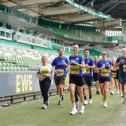 13.09.2026 - 21. swb-Marathon Bremen Michael Burmester http://msf.ph/oto/10479922 13.09.2026 10:41:23 Laufen im Stadion 10155, 10156, 10163, 10169, 10213, 10247, 10299, 10313, 10321, 10354, 10386, 10399, 10406, 10414, 10417, 10419, 10422, 10424, 10435, 10455, 10461, 10462, 10483, 10519, 10527, 10545, 10546, 10547, 10570, 10582, 10586, 10599, 10611, 10644, 10653, 10694, 10696, 10705, 10706, 10719, 10722, 10751, 10766, 10768, 10776, 10804, 10859, 10889, 10909, 10963, 10977, 11043, 11048 meine-sportfotos.de