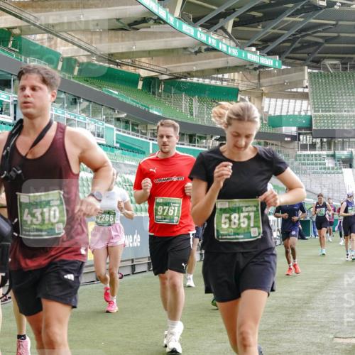 13.09.2026 - 21. swb-Marathon Bremen Michael Burmester http://msf.ph/oto/10479925 13.09.2026 13:18:59 Laufen im Stadion 311, 333, 404, 486, 512, 546, 732, 753, 837, 921, 938, 1156, 1431, 1506, 1765, 1844, 1868, 2056, 2123, 2137, 2224, 2240, 2294, 2315, 2357, 2358, 2453, 2557, 2563, 2601, 2614, 2622, 2626, 2647, 2689, 2702, 2703, 2722, 2786, 2843, 2845, 2849, 2857, 2879, 2880, 2893, 2944, 2983, 2999, 3031, 3046, 3072, 3096, 3100, 3116, 3146, 3180, 3189, 3198, 3210, 3243, 3263, 3285, 3287, 3315, 3337, 3421, 3476, 3537, 3548, 3619, 3633, 3654, 3740, 3879, 4478 meine-sportfotos.de