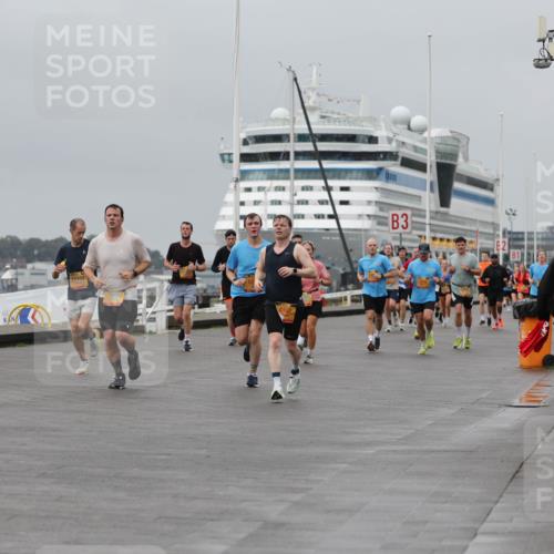 13.09.2026 - Kiel Lauf Andreas Tolksdorf http://msf.ph/oto/10479928 13.09.2026 11:53:39 Kiellinie 4, 8461, 11447, 4162, 3 meine-sportfotos.de