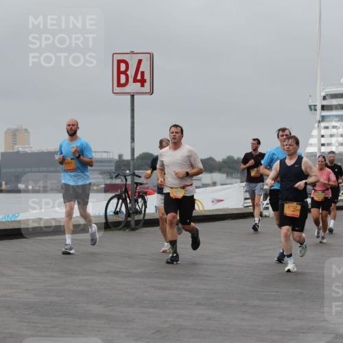 13.09.2026 - Kiel Lauf Andreas Tolksdorf http://msf.ph/oto/10479944 13.09.2026 11:53:40 Kiellinie 8461, 4, 4162, 3 meine-sportfotos.de