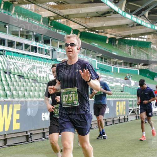 13.09.2026 - 21. swb-Marathon Bremen Michael Burmester http://msf.ph/oto/10479991 13.09.2026 13:19:02 Laufen im Stadion 311, 333, 404, 486, 512, 546, 732, 753, 837, 921, 938, 1156, 1431, 1506, 1765, 1844, 1868, 1916, 2056, 2123, 2137, 2224, 2240, 2294, 2315, 2357, 2358, 2453, 2557, 2563, 2601, 2614, 2622, 2626, 2647, 2689, 2702, 2703, 2722, 2786, 2843, 2845, 2849, 2857, 2879, 2880, 2893, 2944, 2983, 2999, 3031, 3046, 3072, 3096, 3100, 3116, 3146, 3189, 3198, 3210, 3243, 3263, 3285, 3287, 3315, 3337, 3421, 3476, 3537, 3548, 3619, 3633, 3654, 3740, 3879, 4478 meine-sportfotos.de
