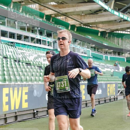 13.09.2026 - 21. swb-Marathon Bremen Michael Burmester http://msf.ph/oto/10480002 13.09.2026 13:19:02 Laufen im Stadion 311, 333, 404, 486, 512, 546, 732, 753, 837, 921, 938, 1156, 1431, 1506, 1765, 1844, 1868, 1916, 2056, 2123, 2137, 2224, 2240, 2294, 2315, 2357, 2358, 2453, 2557, 2563, 2601, 2614, 2622, 2626, 2647, 2689, 2702, 2703, 2722, 2786, 2843, 2845, 2849, 2857, 2879, 2880, 2893, 2944, 2983, 2999, 3031, 3046, 3072, 3096, 3100, 3116, 3146, 3189, 3198, 3210, 3243, 3263, 3285, 3287, 3315, 3337, 3421, 3476, 3537, 3548, 3619, 3633, 3654, 3740, 3879, 4478 meine-sportfotos.de