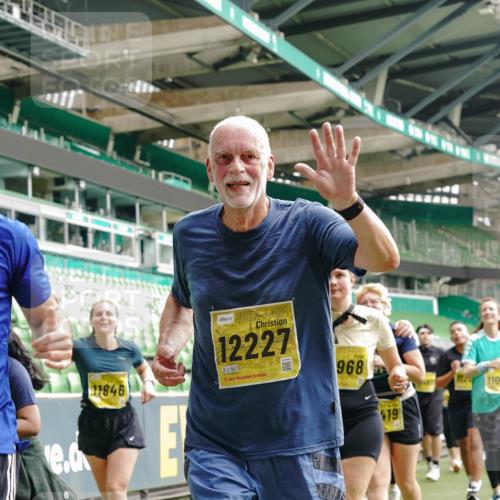 13.09.2026 - 21. swb-Marathon Bremen Michael Burmester http://msf.ph/oto/10480053 13.09.2026 10:41:27 Laufen im Stadion 10155, 10156, 10163, 10169, 10213, 10247, 10299, 10313, 10321, 10354, 10386, 10399, 10406, 10414, 10417, 10419, 10422, 10424, 10435, 10455, 10461, 10462, 10483, 10519, 10527, 10545, 10546, 10547, 10570, 10582, 10586, 10611, 10644, 10653, 10694, 10696, 10705, 10706, 10719, 10722, 10751, 10766, 10768, 10776, 10804, 10859, 10889, 10909, 10963, 10977, 11043, 11048, 11084, 11085 meine-sportfotos.de
