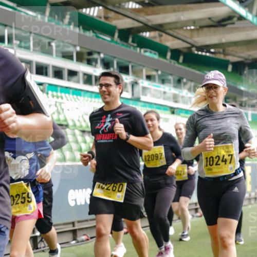 13.09.2026 - 21. swb-Marathon Bremen Michael Burmester http://msf.ph/oto/10480233 13.09.2026 10:41:32 Laufen im Stadion 10148, 10155, 10163, 10169, 10213, 10247, 10299, 10313, 10321, 10354, 10395, 10396, 10399, 10406, 10414, 10417, 10419, 10422, 10424, 10435, 10455, 10461, 10462, 10483, 10519, 10527, 10545, 10546, 10547, 10570, 10582, 10586, 10611, 10644, 10694, 10696, 10705, 10706, 10719, 10722, 10766, 10768, 10776, 10804, 10859, 10889, 10909, 10963, 10977, 11043, 11048, 11084, 11085, 11090, 11097, 11098 meine-sportfotos.de