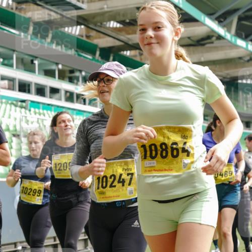 13.09.2026 - 21. swb-Marathon Bremen Michael Burmester http://msf.ph/oto/10480260 13.09.2026 10:41:33 Laufen im Stadion 10148, 10155, 10163, 10169, 10213, 10247, 10299, 10313, 10321, 10354, 10395, 10396, 10399, 10406, 10414, 10417, 10419, 10422, 10424, 10435, 10455, 10461, 10462, 10483, 10490, 10519, 10527, 10545, 10546, 10547, 10570, 10582, 10586, 10611, 10644, 10694, 10705, 10706, 10719, 10722, 10766, 10768, 10776, 10804, 10859, 10889, 10909, 10963, 10977, 11043, 11048, 11084, 11085, 11090, 11097, 11098 meine-sportfotos.de
