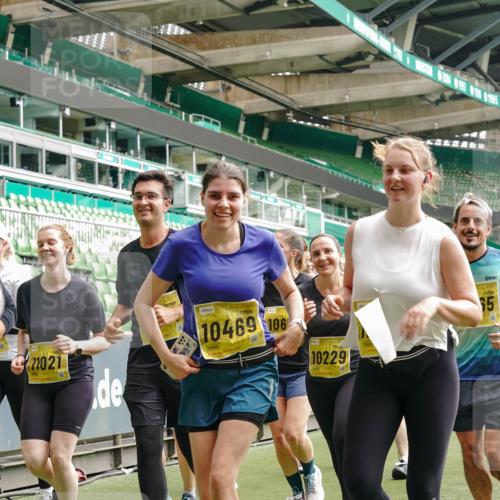 13.09.2026 - 21. swb-Marathon Bremen Michael Burmester http://msf.ph/oto/10480270 13.09.2026 10:41:34 Laufen im Stadion 10148, 10155, 10163, 10169, 10213, 10247, 10299, 10313, 10321, 10354, 10395, 10396, 10399, 10406, 10414, 10417, 10419, 10422, 10424, 10435, 10455, 10461, 10462, 10483, 10490, 10519, 10527, 10545, 10546, 10547, 10570, 10582, 10586, 10611, 10644, 10694, 10705, 10706, 10719, 10722, 10766, 10768, 10776, 10804, 10859, 10889, 10909, 10963, 10977, 11043, 11048, 11084, 11085, 11090, 11097, 11098, 11192 meine-sportfotos.de