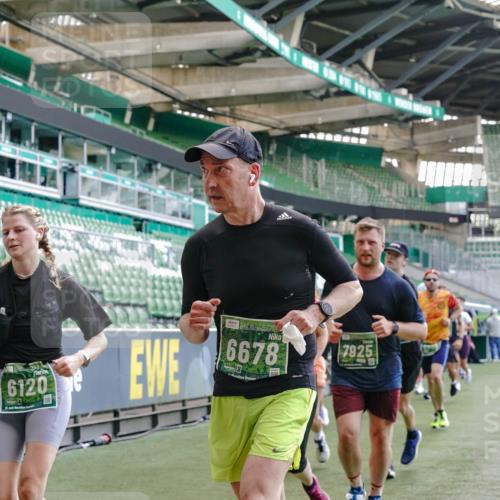 13.09.2026 - 21. swb-Marathon Bremen Michael Burmester http://msf.ph/oto/10480335 13.09.2026 13:19:15 Laufen im Stadion 333, 404, 464, 486, 512, 546, 732, 753, 837, 921, 938, 1066, 1156, 1431, 1506, 1765, 1844, 1868, 1916, 2028, 2056, 2123, 2137, 2224, 2240, 2294, 2315, 2357, 2358, 2453, 2557, 2563, 2614, 2622, 2626, 2689, 2702, 2703, 2722, 2756, 2786, 2843, 2845, 2849, 2857, 2879, 2880, 2893, 2944, 2983, 2999, 3031, 3046, 3059, 3072, 3096, 3100, 3116, 3146, 3189, 3198, 3210, 3243, 3263, 3285, 3287, 3315, 3476, 3537, 3619, 3633, 3654, 3740, 3879, 4478 meine-sportfotos.de