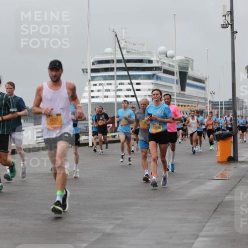 13.09.2026 - Kiel Lauf Andreas Tolksdorf http://msf.ph/oto/10480339 13.09.2026 11:54:16 Kiellinie 111, 4, 455, 2422, 12486 meine-sportfotos.de