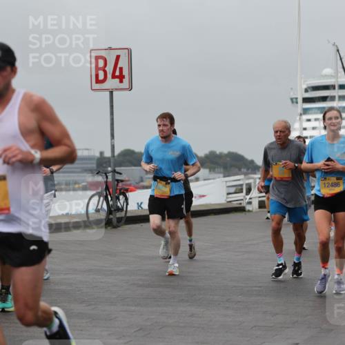 13.09.2026 - Kiel Lauf Andreas Tolksdorf http://msf.ph/oto/10480370 13.09.2026 11:54:18 Kiellinie 2422, 4, 39, 12486, 3 meine-sportfotos.de