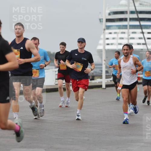 13.09.2026 - Kiel Lauf Andreas Tolksdorf http://msf.ph/oto/10480384 13.09.2026 11:54:23 Kiellinie 687, 208, 7094, 3396, 3 meine-sportfotos.de