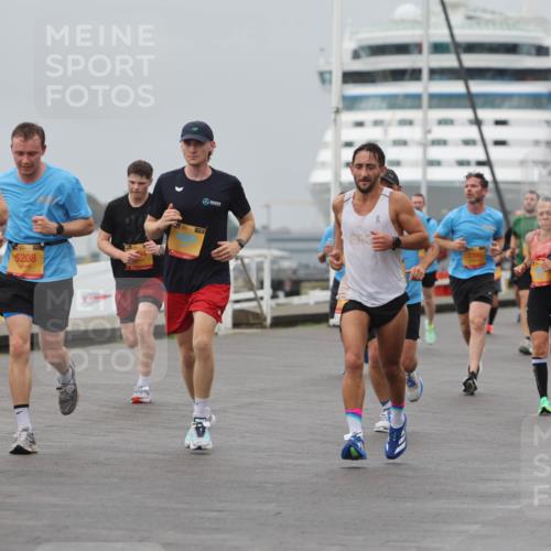 13.09.2026 - Kiel Lauf Andreas Tolksdorf http://msf.ph/oto/10480397 13.09.2026 11:54:24 Kiellinie 4, 10687, 6208, 399, 3396, 3 meine-sportfotos.de