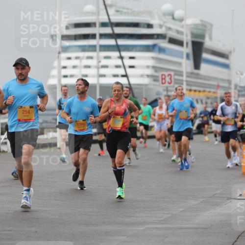 13.09.2026 - Kiel Lauf Andreas Tolksdorf http://msf.ph/oto/10480421 13.09.2026 11:54:26 Kiellinie 39, 254, 3396, 3 meine-sportfotos.de
