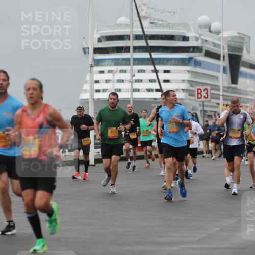 13.09.2026 - Kiel Lauf Andreas Tolksdorf http://msf.ph/oto/10480449 13.09.2026 11:54:28 Kiellinie 12461, 3721, 3, 1 meine-sportfotos.de