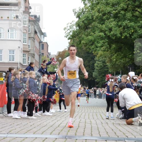 13.09.2026 - Kiel Lauf Yannick Fuchs http://msf.ph/oto/10484801 13.09.2026 10:23:01 Ziel 9678, 151, 5326, 5603, 8240, 3465, 4645, 8809, 10568, 8240 meine-sportfotos.de