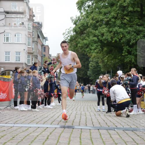 13.09.2026 - Kiel Lauf Yannick Fuchs http://msf.ph/oto/10484805 13.09.2026 10:23:01 Ziel 9678, 151, 5326, 5603, 8240, 3465, 4645, 8809, 10568, 8240 meine-sportfotos.de