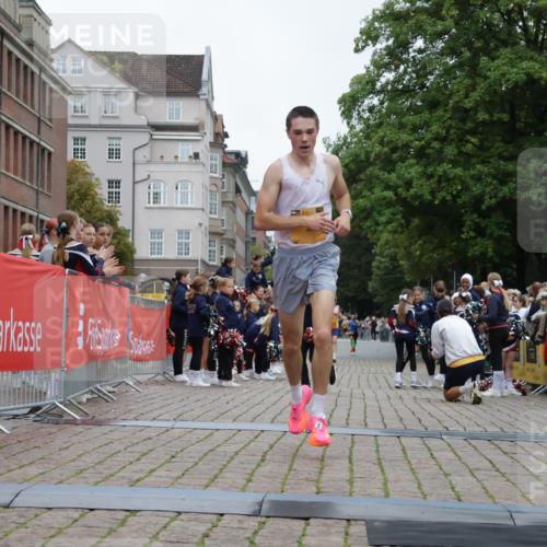13.09.2026 - Kiel Lauf Yannick Fuchs http://msf.ph/oto/10484810 13.09.2026 10:23:02 Ziel 9678, 151, 5326, 5603, 8240, 3465, 4645, 8809, 10568, 8240 meine-sportfotos.de