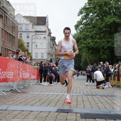 13.09.2026 - Kiel Lauf Yannick Fuchs http://msf.ph/oto/10484812 13.09.2026 10:23:02 Ziel 9678, 151, 5326, 5603, 8240, 3465, 4645, 8809, 10568, 8240 meine-sportfotos.de