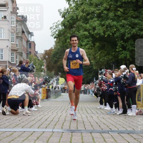13.09.2026 - Kiel Lauf Yannick Fuchs http://msf.ph/oto/10487067 13.09.2026 10:22:46 Ziel 5326, 5603, 151, 4621, 8240, 8708, 9678, 3732, 8708 meine-sportfotos.de
