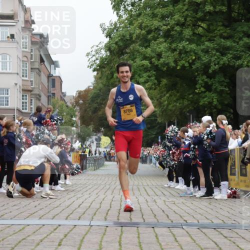 13.09.2026 - Kiel Lauf Yannick Fuchs http://msf.ph/oto/10487068 13.09.2026 10:22:46 Ziel 5326, 5603, 151, 4621, 8240, 8708, 9678, 3732, 8708 meine-sportfotos.de
