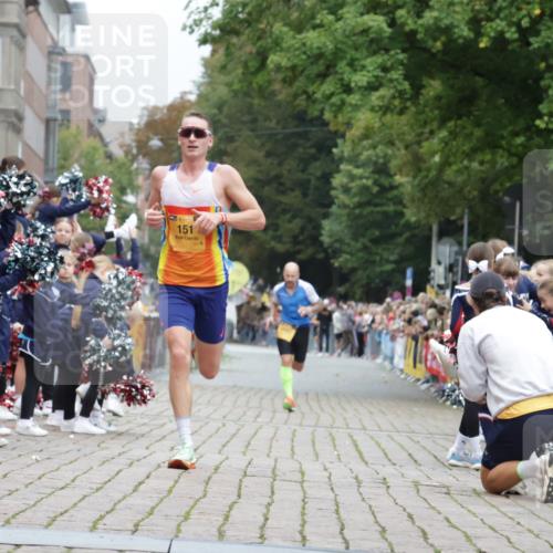 13.09.2026 - Kiel Lauf Yannick Fuchs http://msf.ph/oto/10487097 13.09.2026 10:23:08 Ziel 8809, 9678, 10568, 151, 5326, 5603, 3465, 4645, 6302, 151, 8240 meine-sportfotos.de