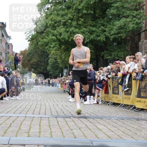 13.09.2026 - Kiel Lauf Yannick Fuchs http://msf.ph/oto/10487126 13.09.2026 10:23:24 Ziel 3465, 4645, 6302, 5326, 8809, 9678, 10568, 716, 2937, 5326 meine-sportfotos.de