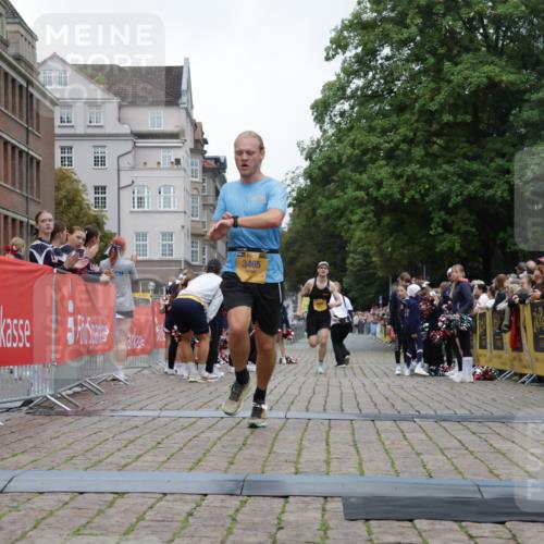 13.09.2026 - Kiel Lauf Yannick Fuchs http://msf.ph/oto/10487160 13.09.2026 10:23:51 Ziel 716, 2937, 3465, 4645, 6302, 6018, 6433, 7195, 3465, 4645, 8809, 10568 meine-sportfotos.de