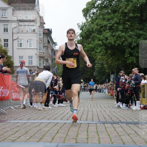 13.09.2026 - Kiel Lauf Yannick Fuchs http://msf.ph/oto/10487162 13.09.2026 10:23:53 Ziel 716, 2937, 4645, 6302, 6018, 6433, 7195, 3465, 4645, 8809 meine-sportfotos.de